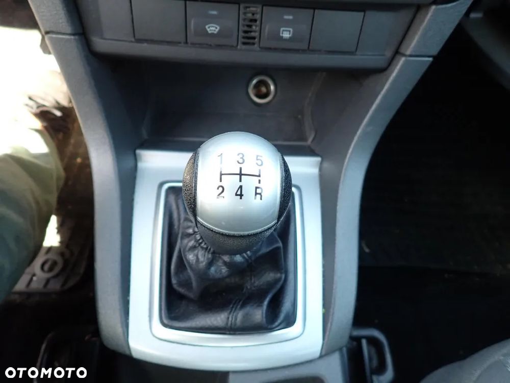 CZĘŚCI - Ford Focus II MK2 1,6 TDCI 80kW 109KM HB 5D lakier H4 2007r. INDEX - 9623 - 10