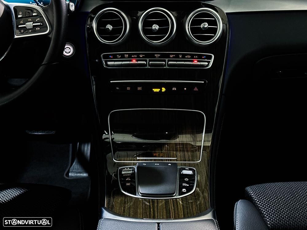 Mercedes-Benz GLC 300 e 4Matic 9G-TRONIC Edition AMG Line - 20