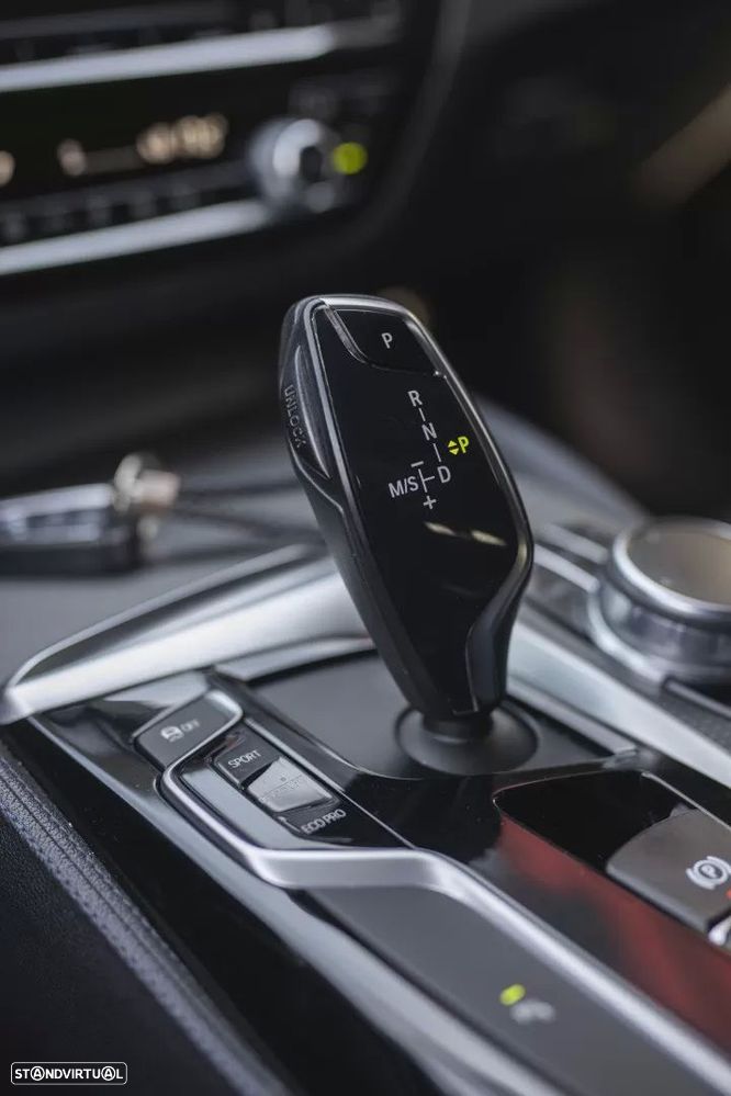BMW 520 d Auto - 25