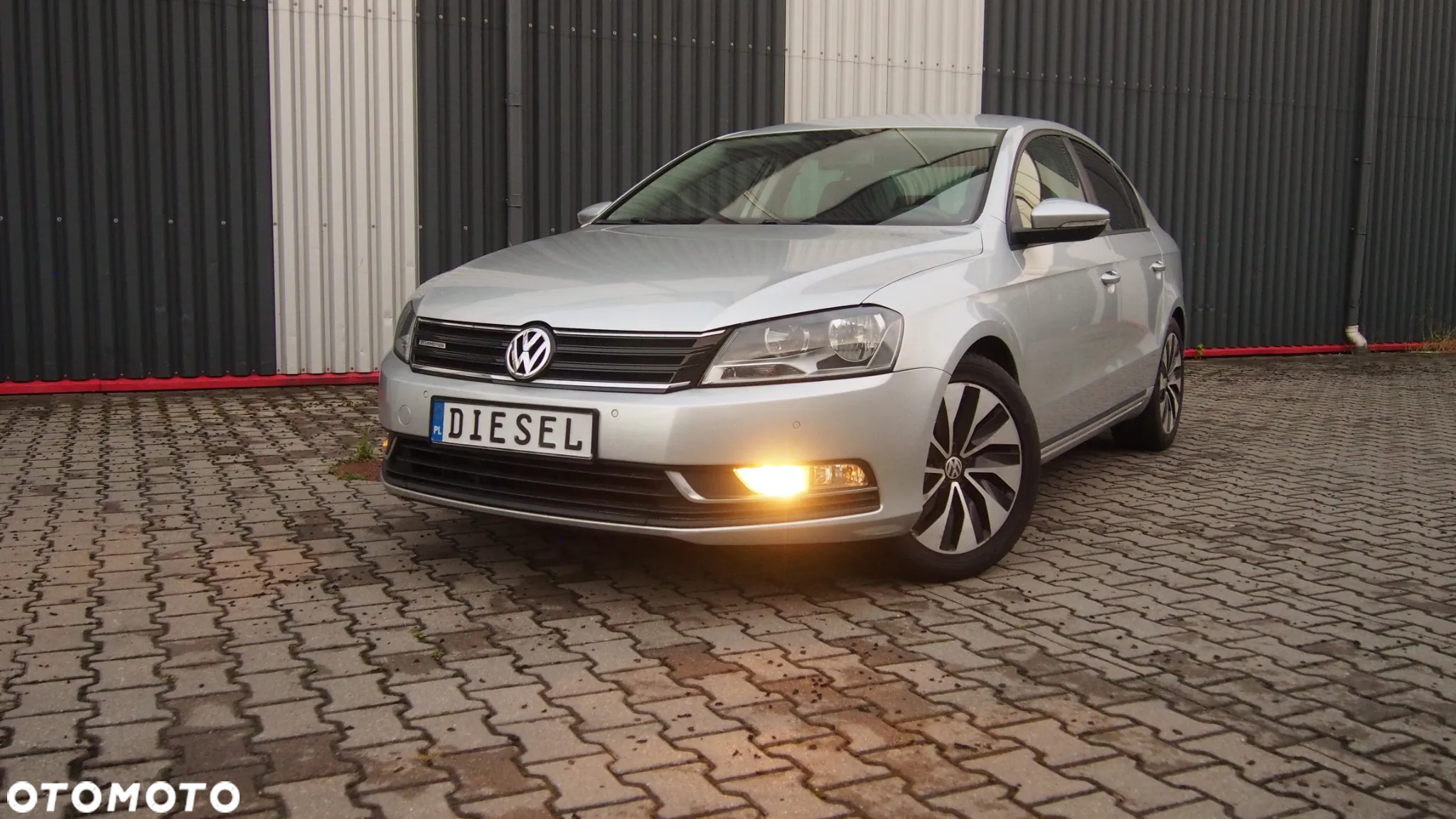 Volkswagen Passat 1.6 TDI BlueMotion Technology Highline - 14