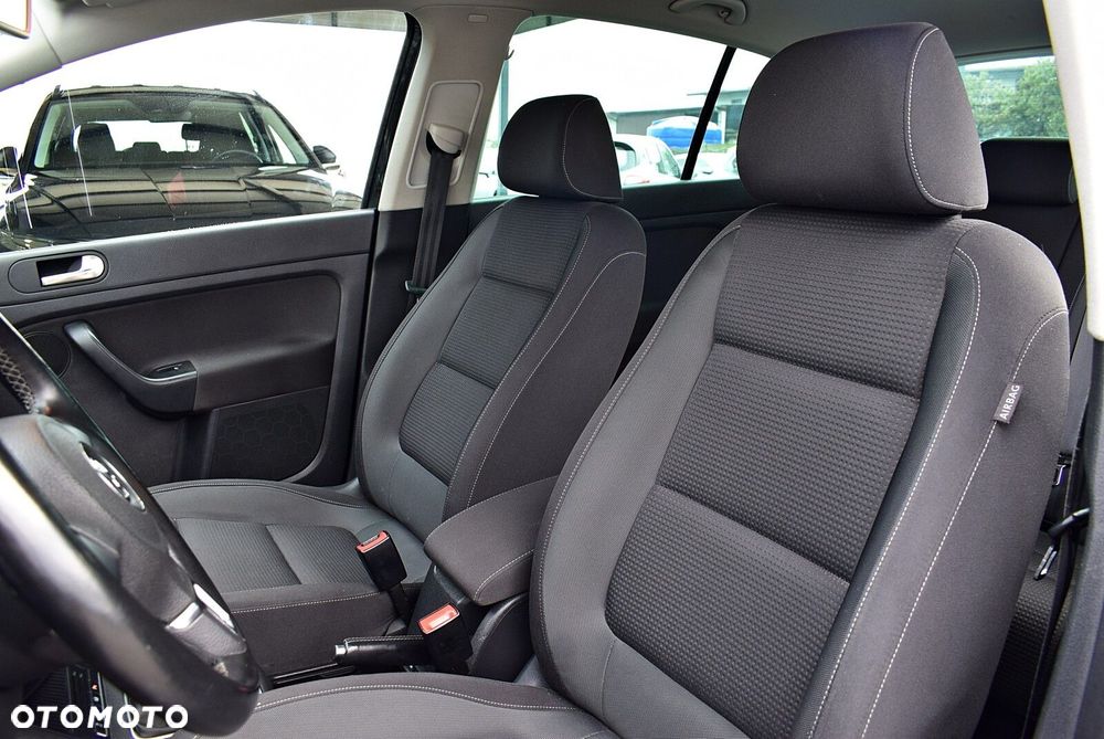 Volkswagen Golf Plus - 10