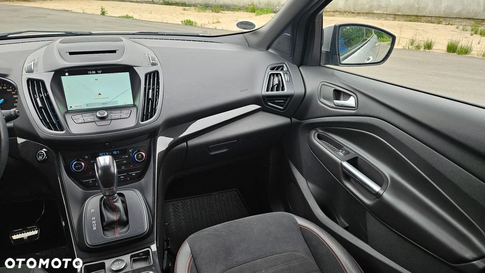 Ford Kuga 2.0 TDCi 4x4 ST-Line - 28