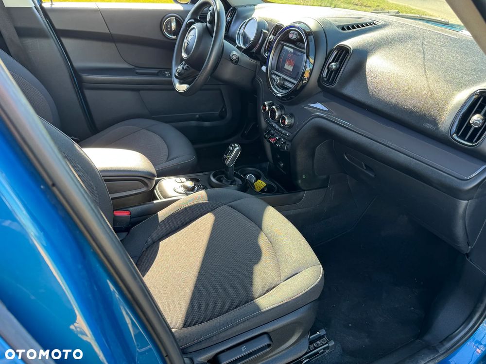 MINI Countryman One Essential Trim - 13