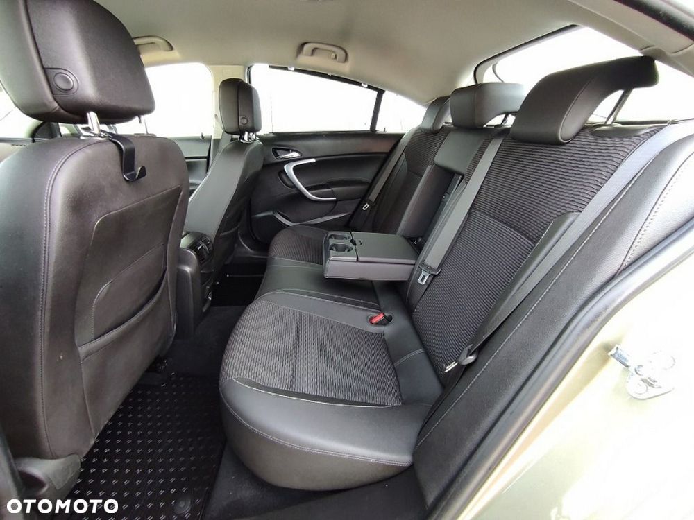 Opel Insignia - 17