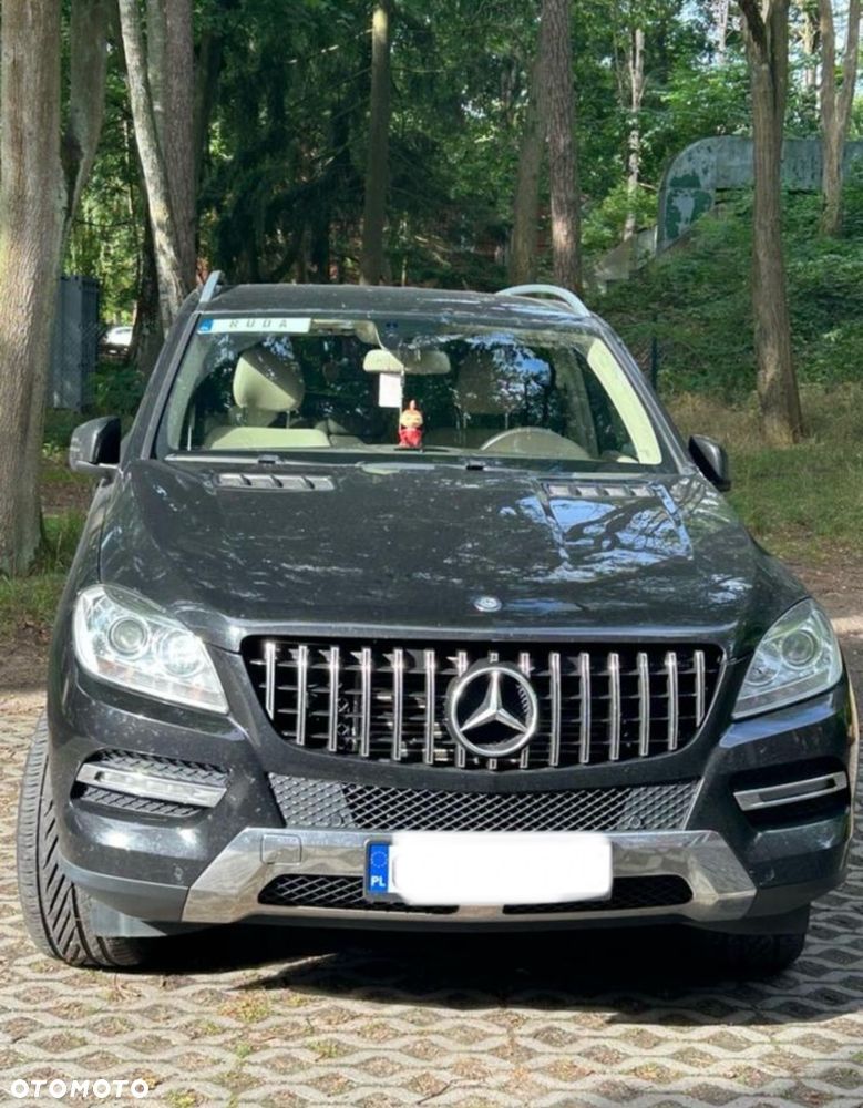 Mercedes-Benz ML 350 BlueTec 4-Matic - 4