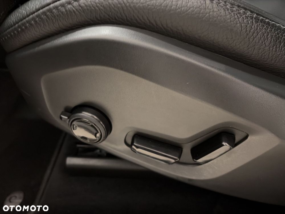 Volvo XC 60 B4 B Inscription - 17