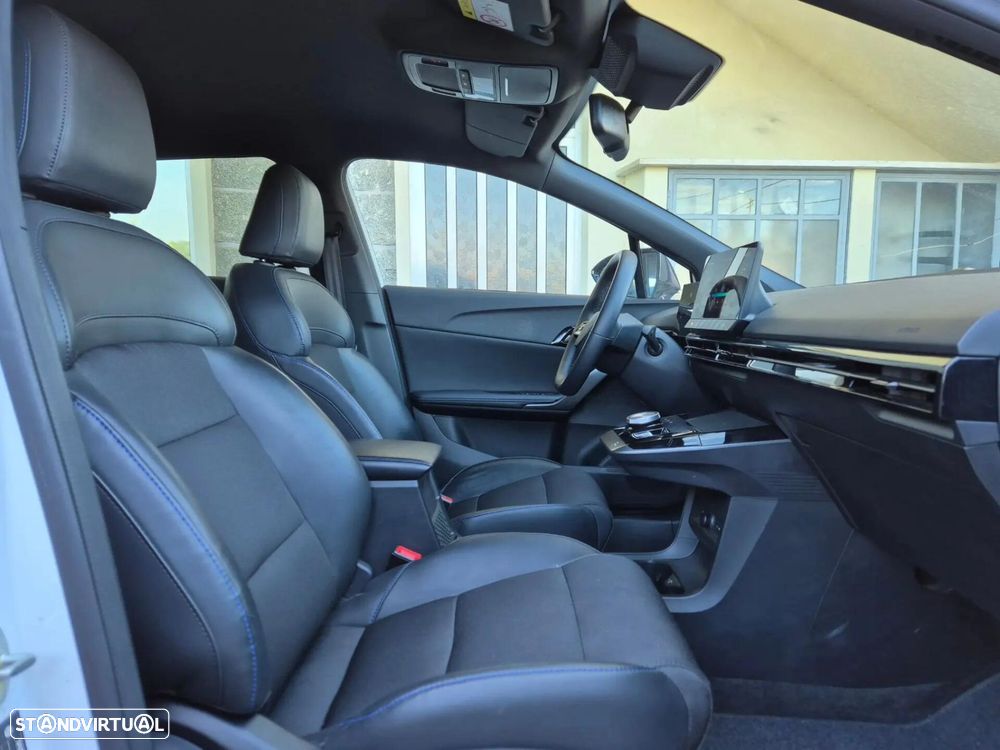 MG MG4 64 kWh Luxury - 12