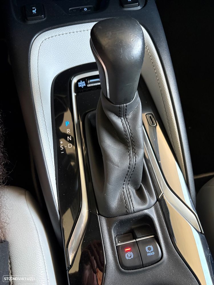 Toyota Corolla Touring Sports 2.0 Hybrid Luxury White - 11
