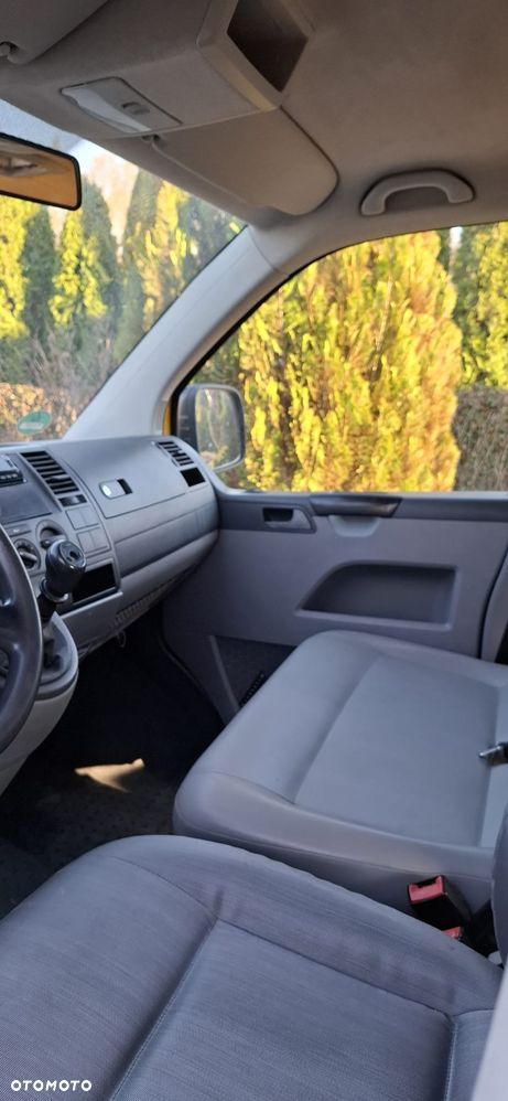 Volkswagen Transporter - 11