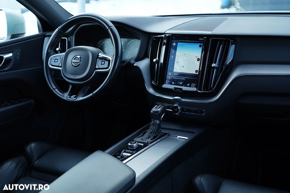Volvo XC 60 D4 AWD Geartronic RDesign - 10