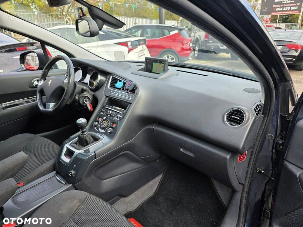 Peugeot 5008 HDI FAP 115 Family - 25