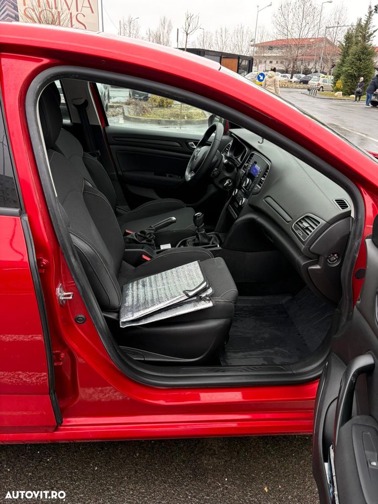 Renault Megane - 8