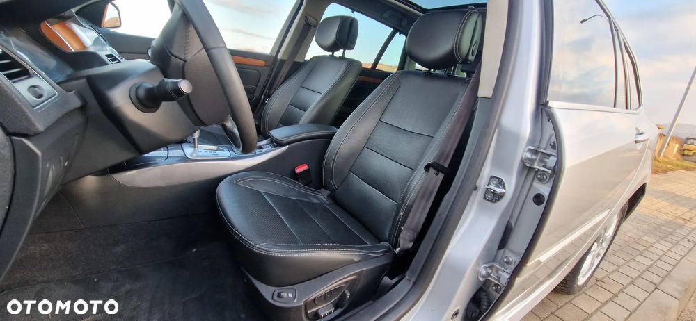 Renault Laguna 3.0 dCi V6 Initiale - 8