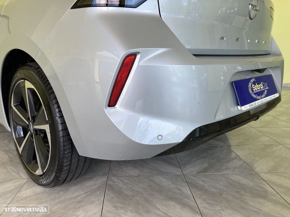 Opel Astra 1.2 T Elegance - 10