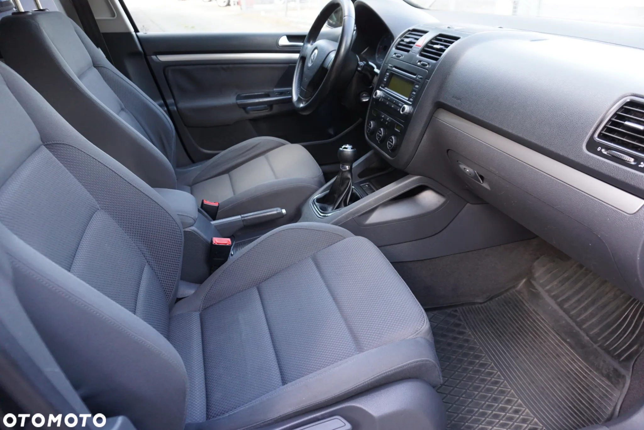 Volkswagen Golf - 16