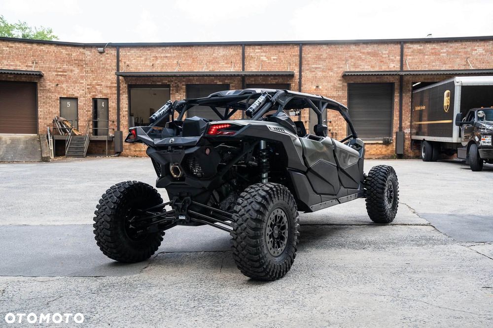 Can-Am Maverick - 1