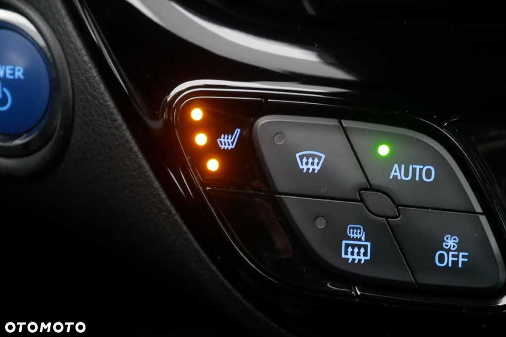 Toyota C-HR - 21