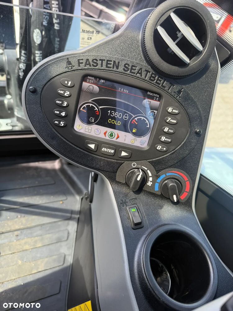 Bobcat E60 - 3