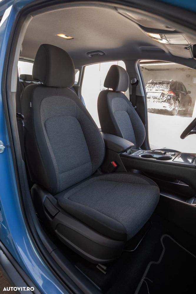 Hyundai KONA - 10