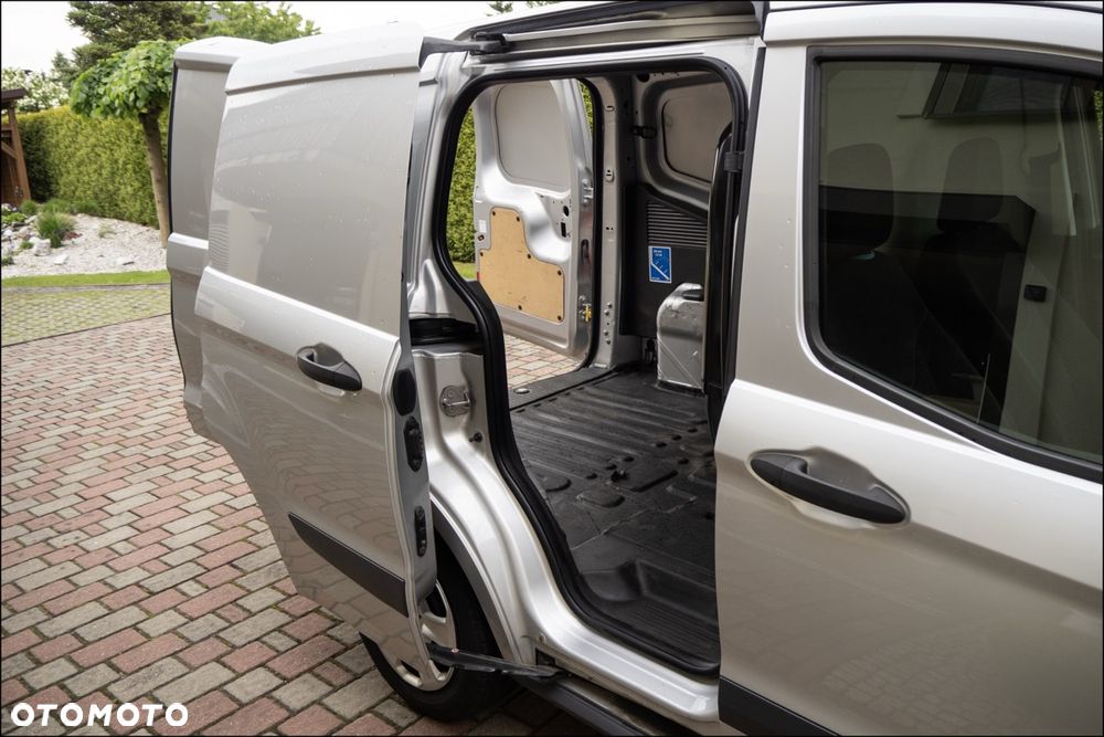 Ford Transit Courier - 5
