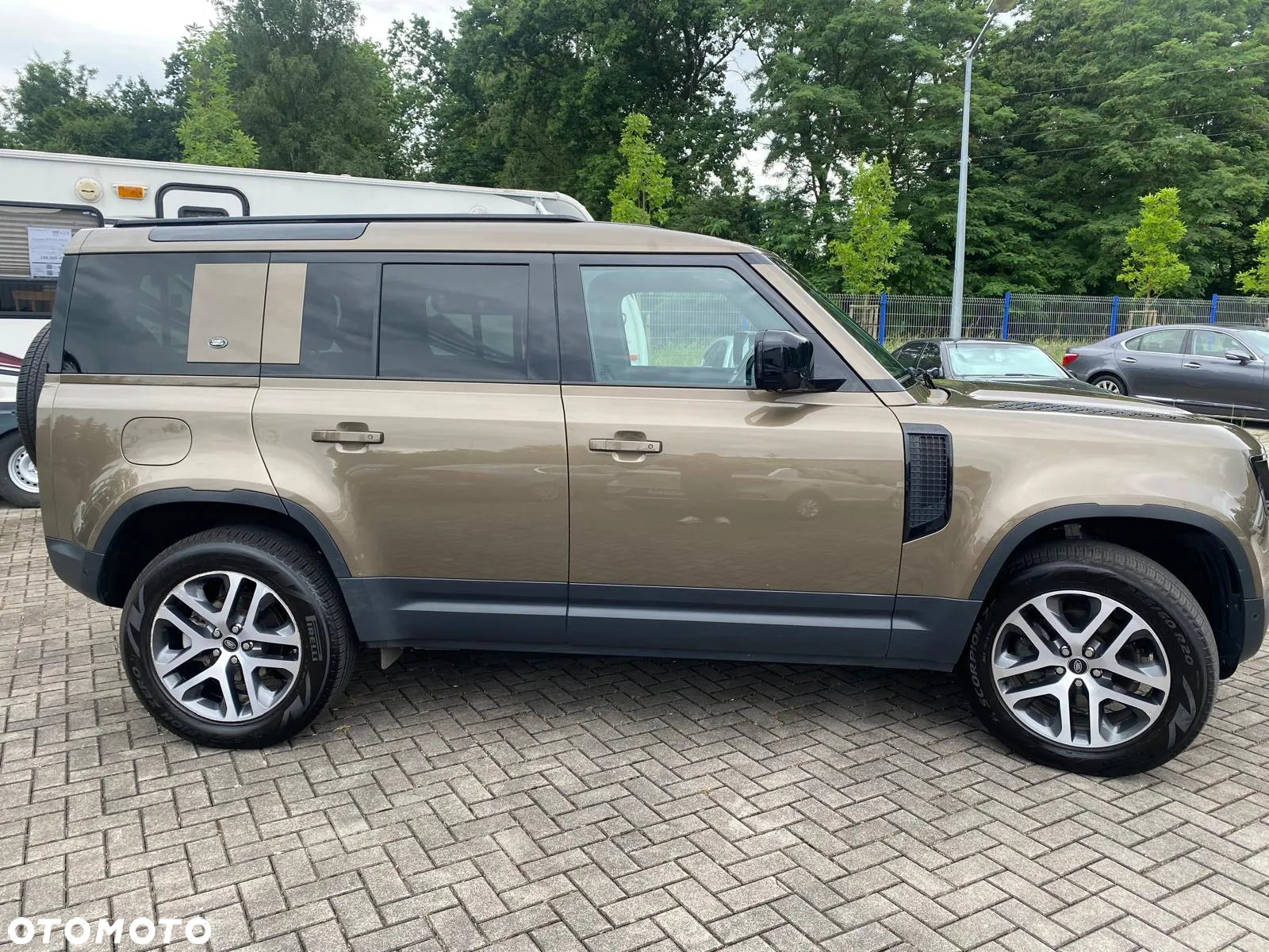 Land Rover Defender 110 3.0 D250 mHEV S - 2