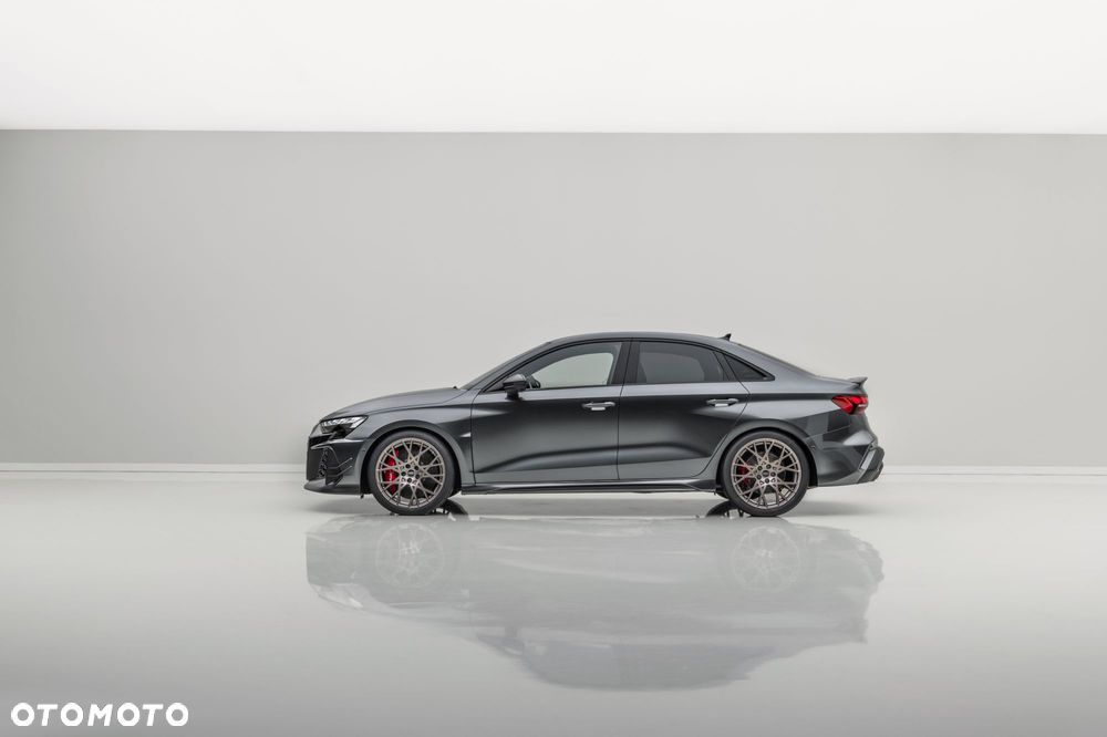 Audi RS3 Limousine - 4
