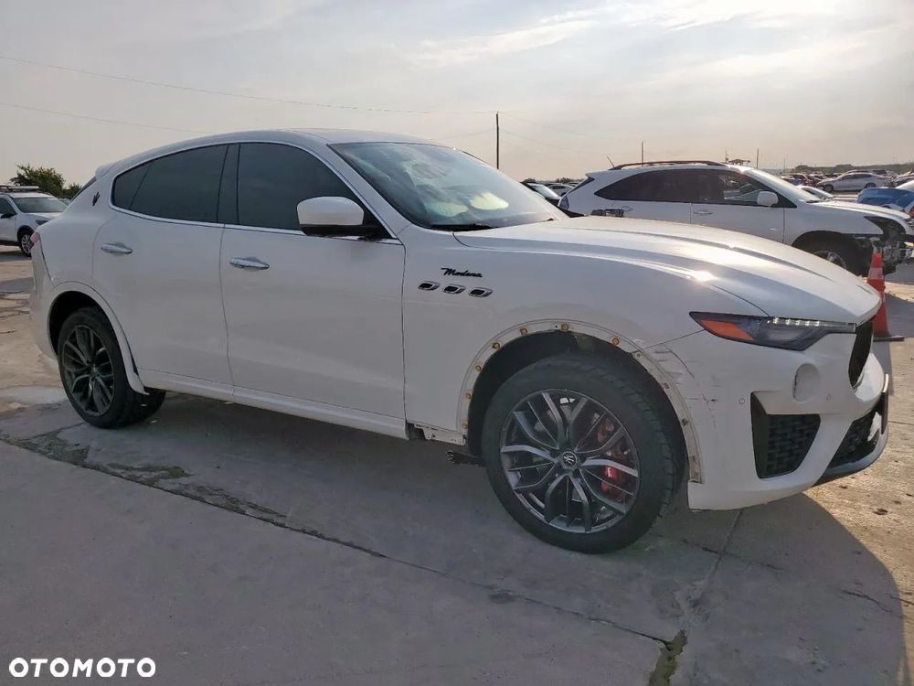 Maserati Levante - 4