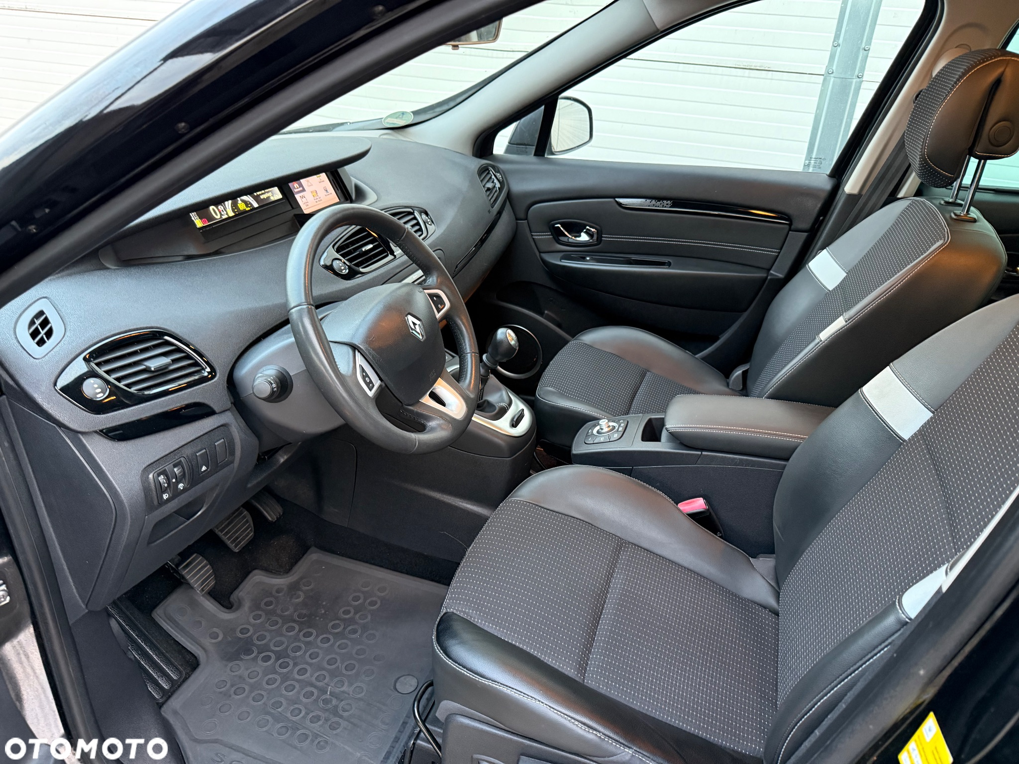 Renault Scenic 1.6 16V 110 Dynamique - 7