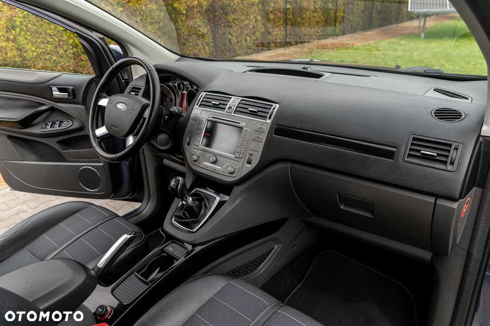 Ford Kuga 2.0 TDCi 4WD Titanium Plus - 24