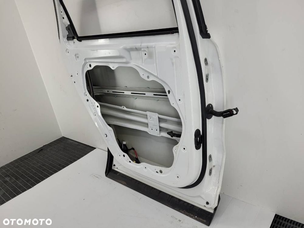 DRZWI TYŁ TYLNE LEWE KIA SORENTO IV SWP - 13