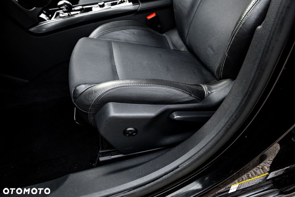 Peugeot 508 Hybrid4 - 19