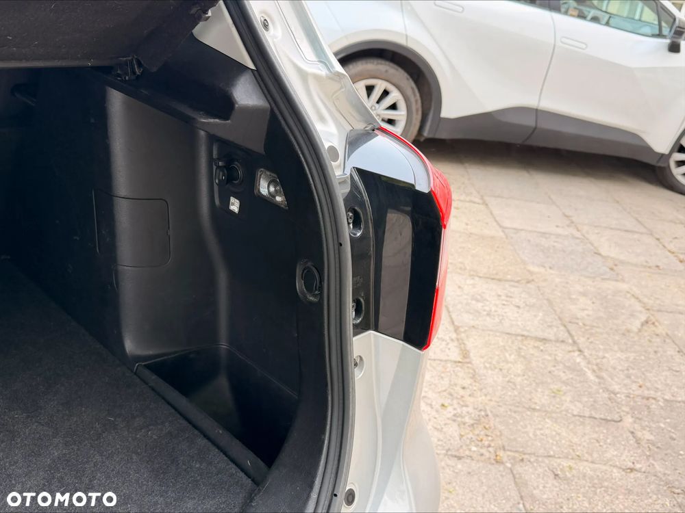 Suzuki SX4 1.6 Comfort Plus - 12