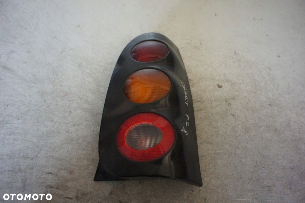 SMART FORTWO LAMPA PRAWY TYŁ - 1