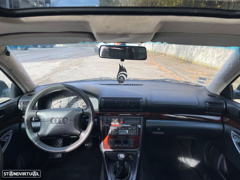 Audi A4 1.6 Plus - 9