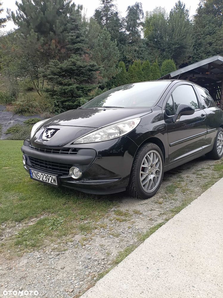 Peugeot 207 - 1
