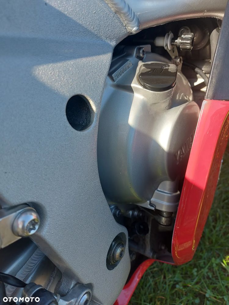 Yamaha R6 - 11
