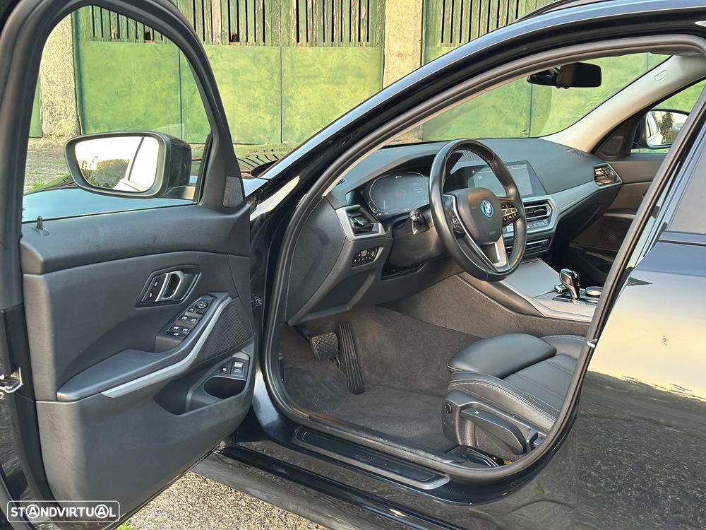 BMW 330 e Touring xDrive Aut. Advantage - 26