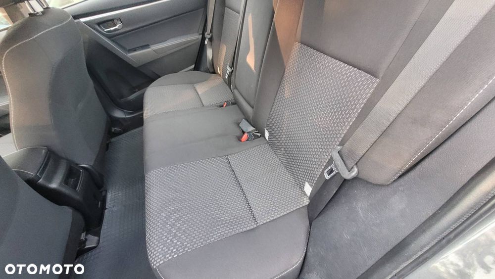 Toyota Corolla - 5