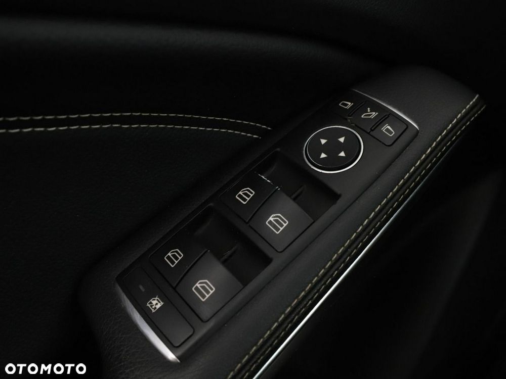 Mercedes-Benz Klasa A 180 (BlueEFFICIENCY) 7G-DCT Urban - 34