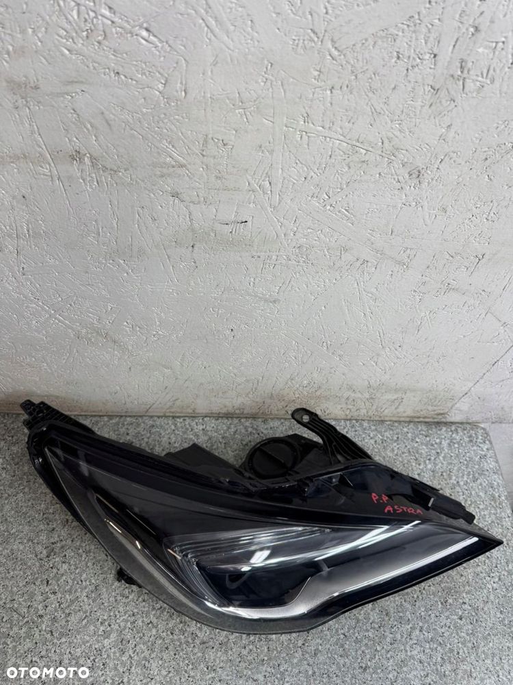 lampa prawy przód opel astra k 2015-2019 39158008 - 12