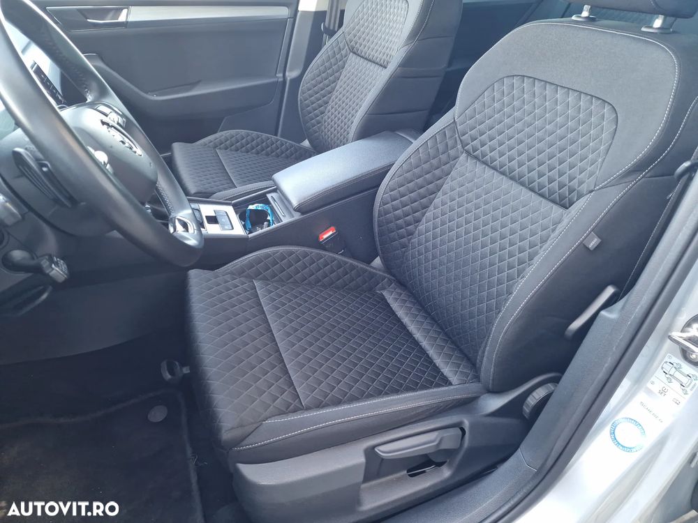 Skoda Superb 2.0 TDI DSG Ambition - 11