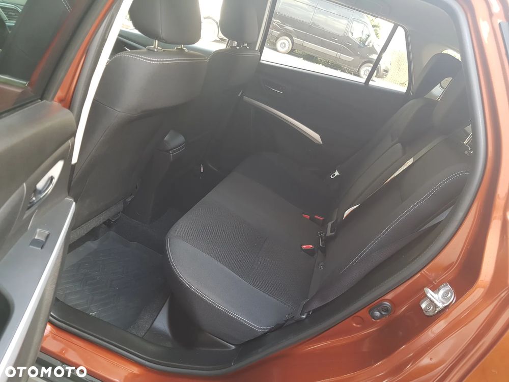 Suzuki SX4 S-Cross 1.4 T Premium - 8