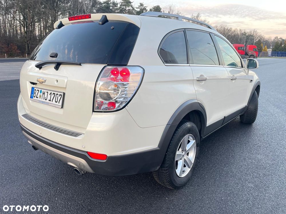 Chevrolet Captiva 2.2 4WD LT+ - 6