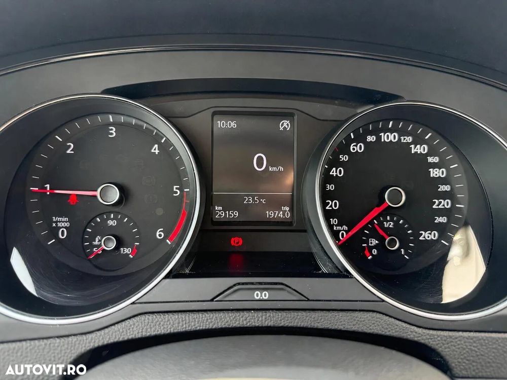 Volkswagen Passat - 14