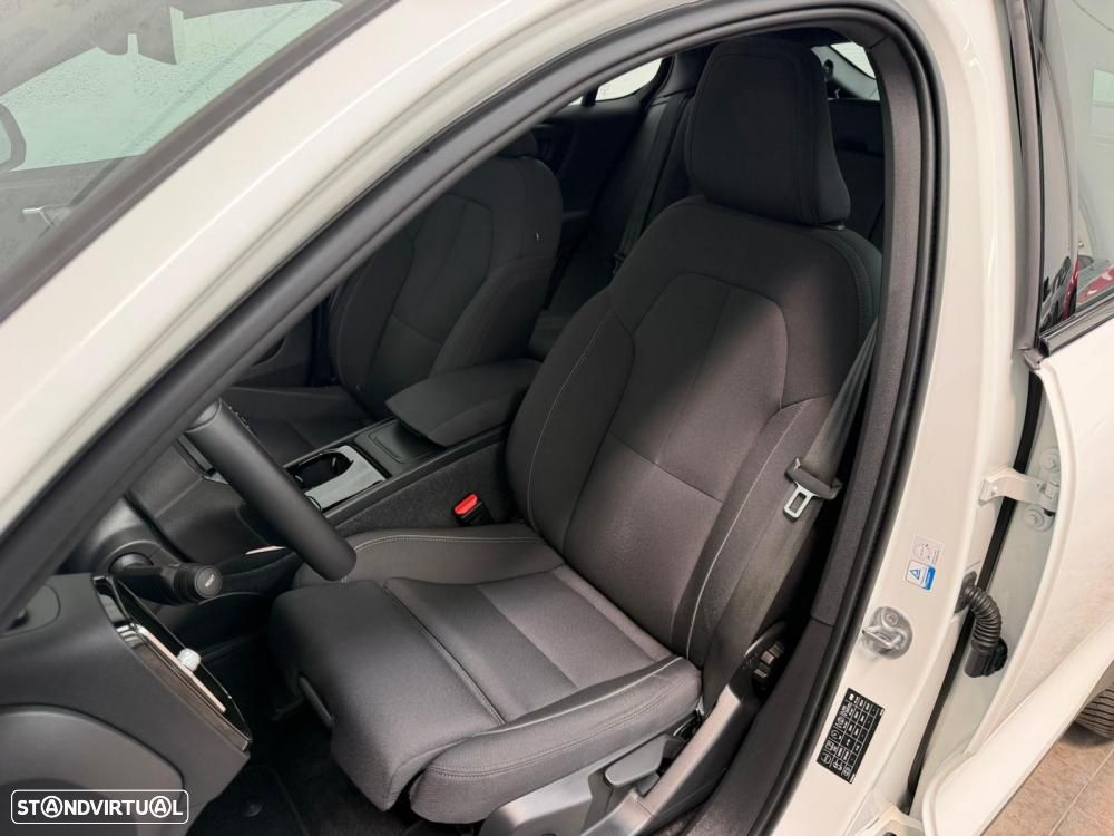 Volvo C40 Recharge Single Motor Core - 16