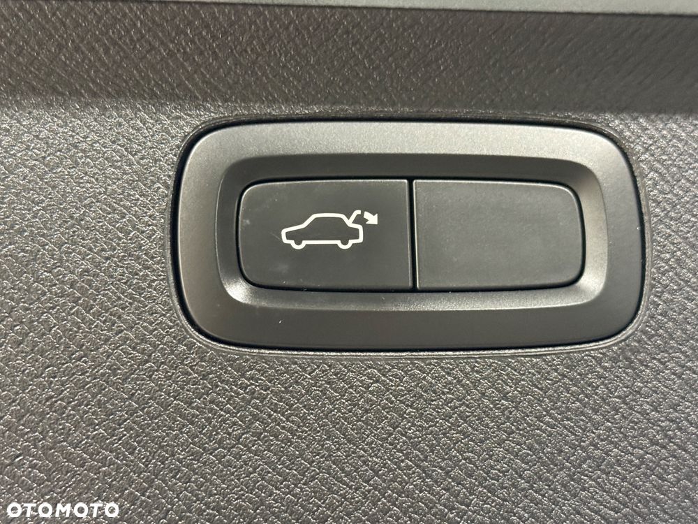 Volvo XC 90 D5 AWD Geartronic Momentum - 16