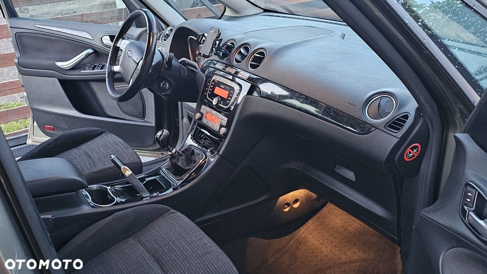 Ford Galaxy 2.0 TDCi Ghia - 5