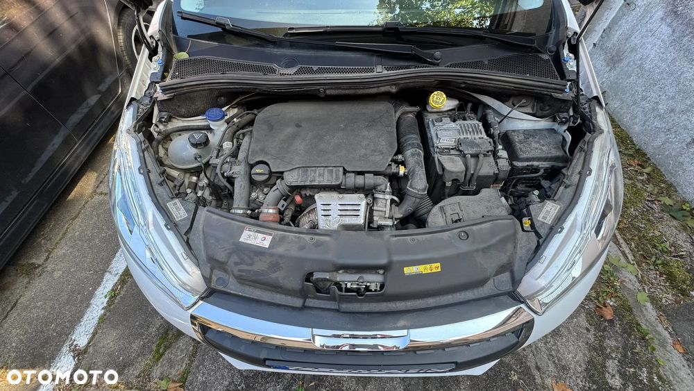 Peugeot 208 1.2 PureTech Allure S&S EAT6 - 10