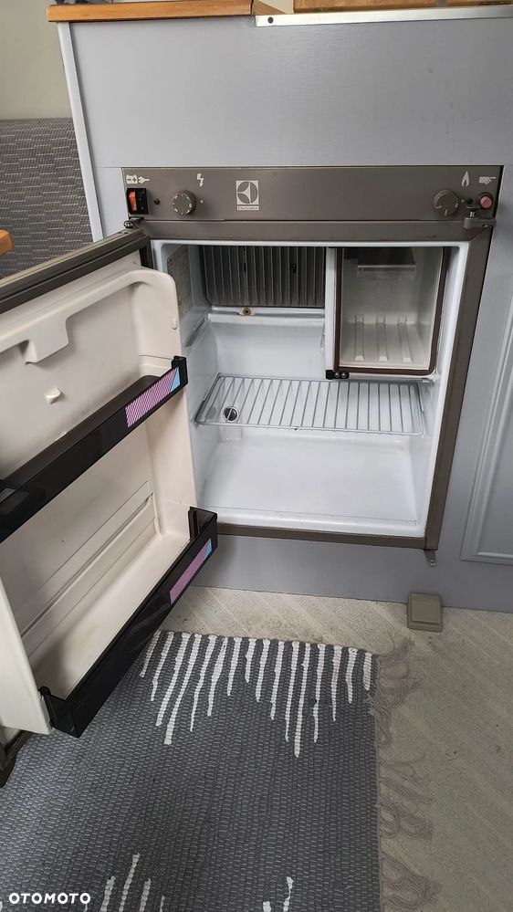 Inny RC Caravan Piccolo 320 - 8