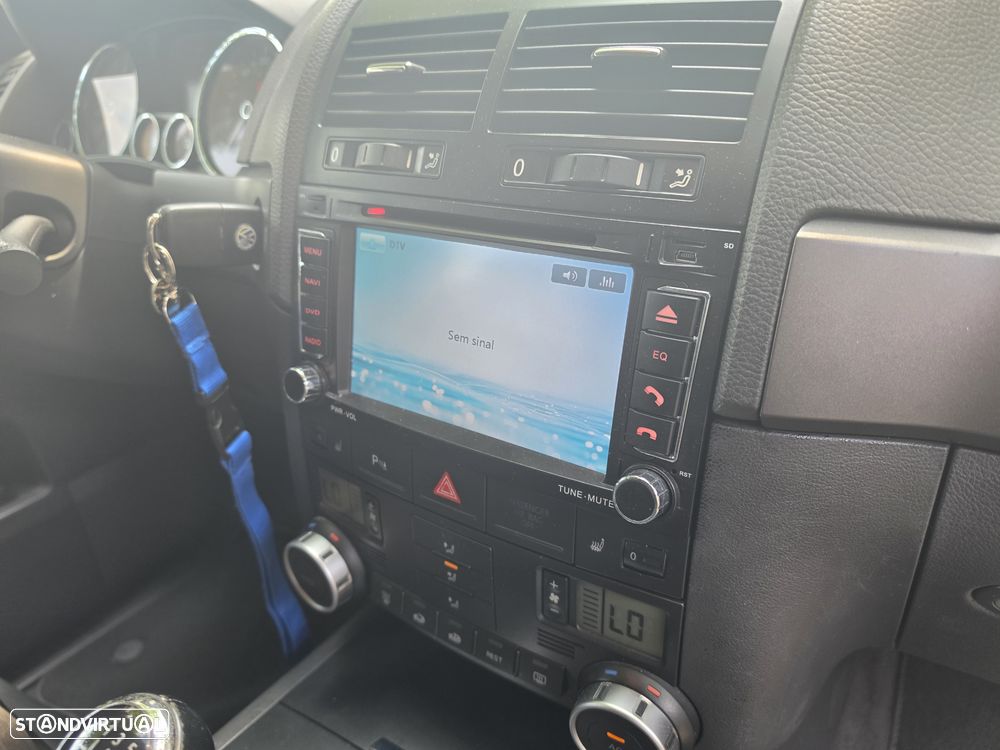 VW Touareg 3.0 TDI V6 - 23